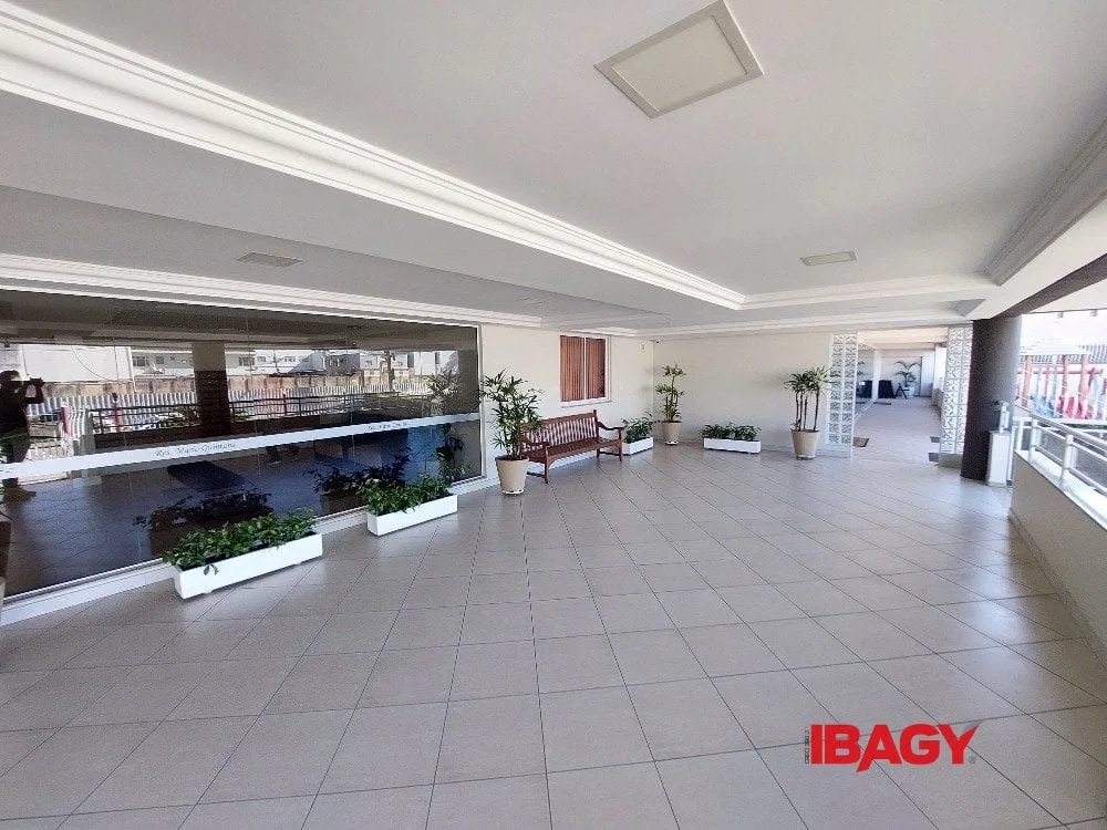 Apartment with 3 bedrooms and a suite 108 m² — photo 2