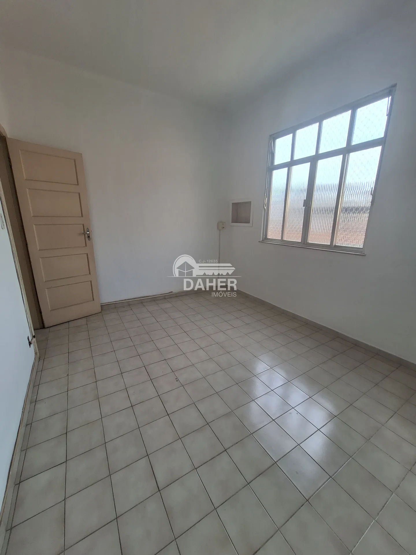 Apartamento de 2 quartos com banheiro de ducha elétrica — photo 13