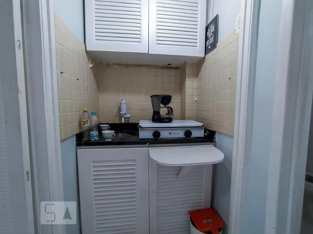 Furnished 1-bedroom apartment with 1 bathroom — photo 9