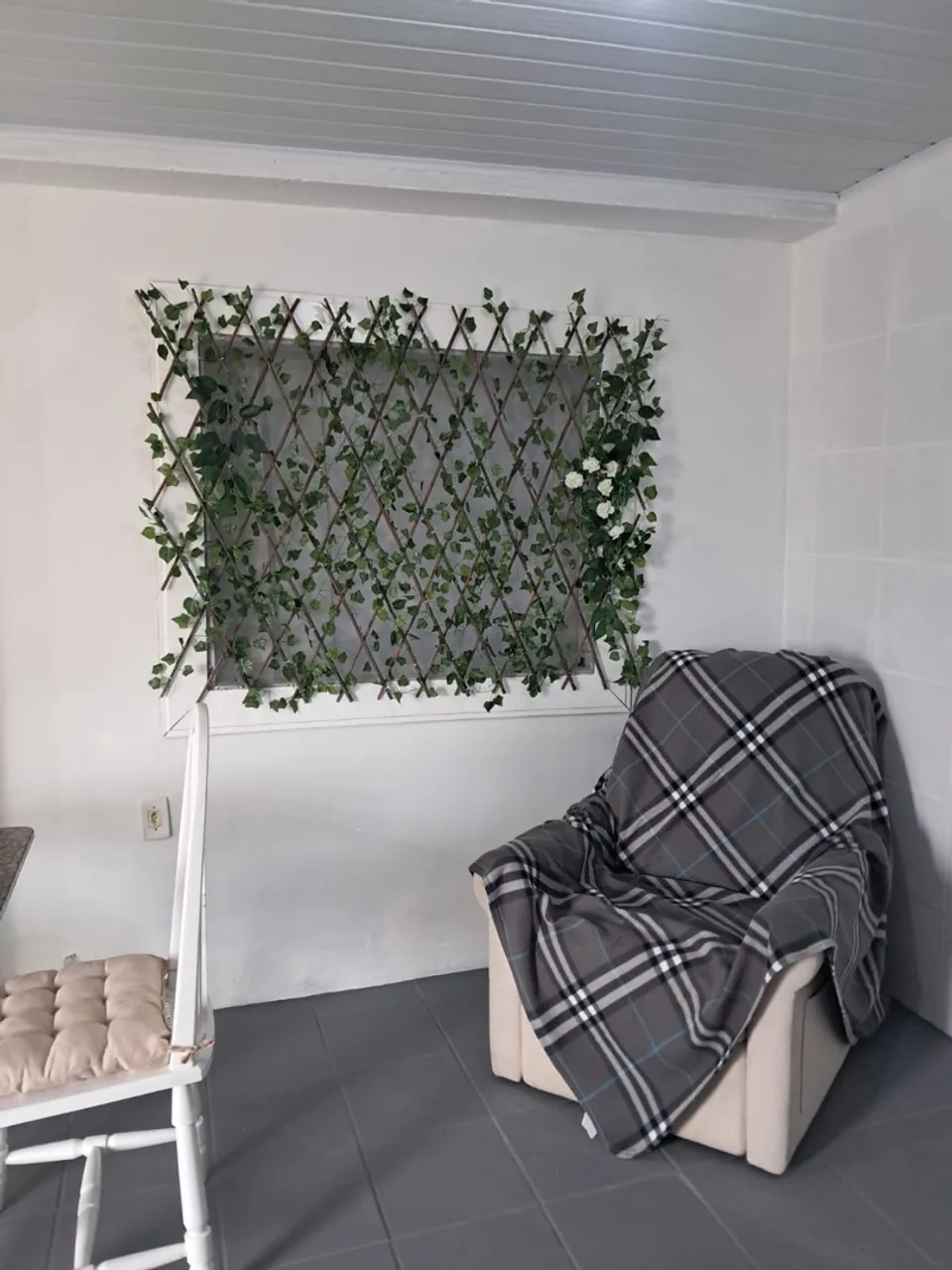 Furnished studio, 35 m², with a water view — photo 13