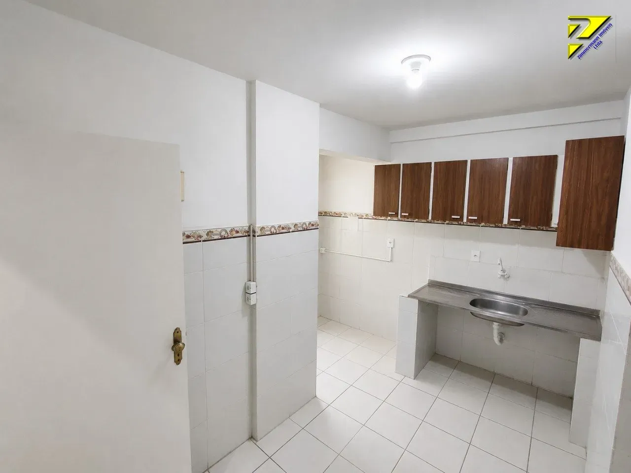 Apartamento com 2 quartos e cozinha fechada — photo 2