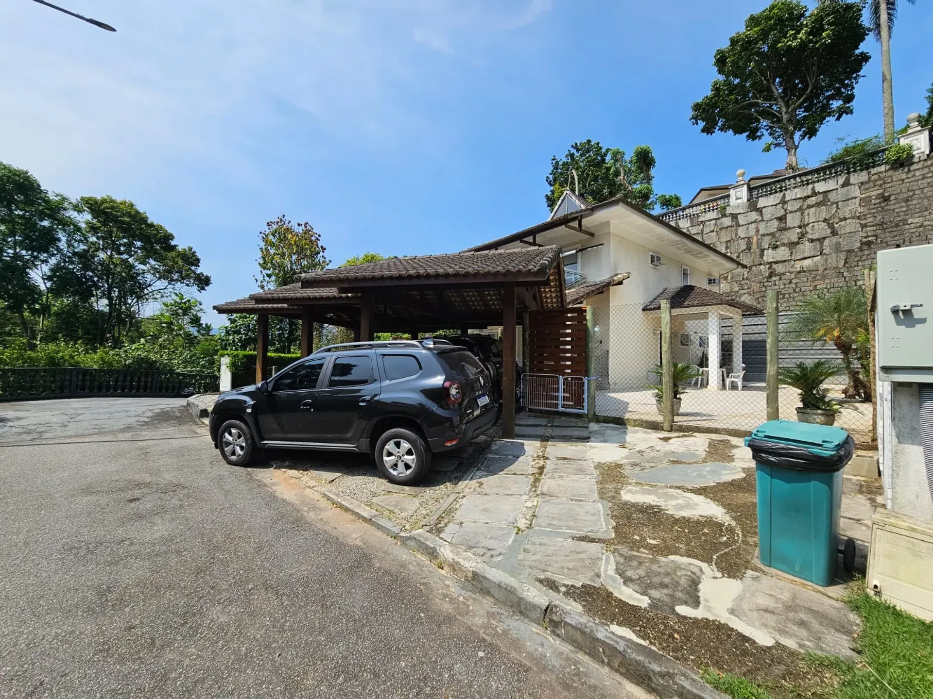 Furnished 206 m² house with 5 bedrooms and 5 baths — photo 4