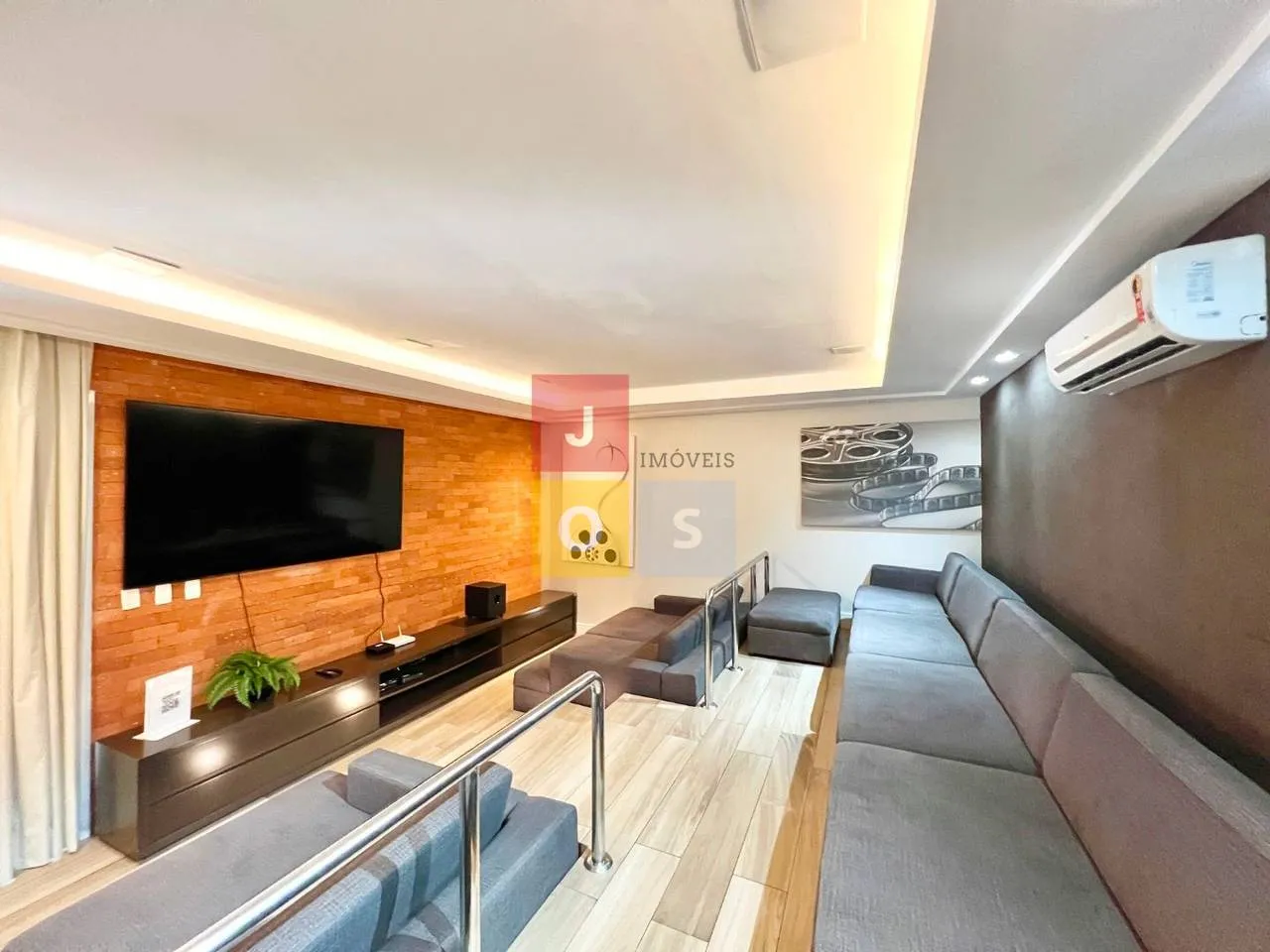 Furnished 4-bedroom suite apartment with 156 m² — photo 108