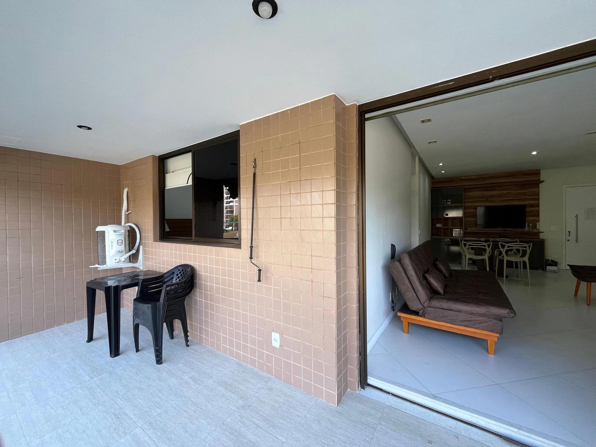 2-bedroom apartment with a glass-enclosed balcony — photo 20