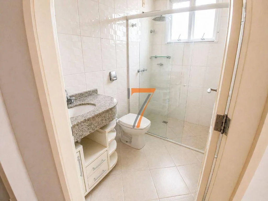 Casa con 4 dormitorios y balcón privado — photo 12