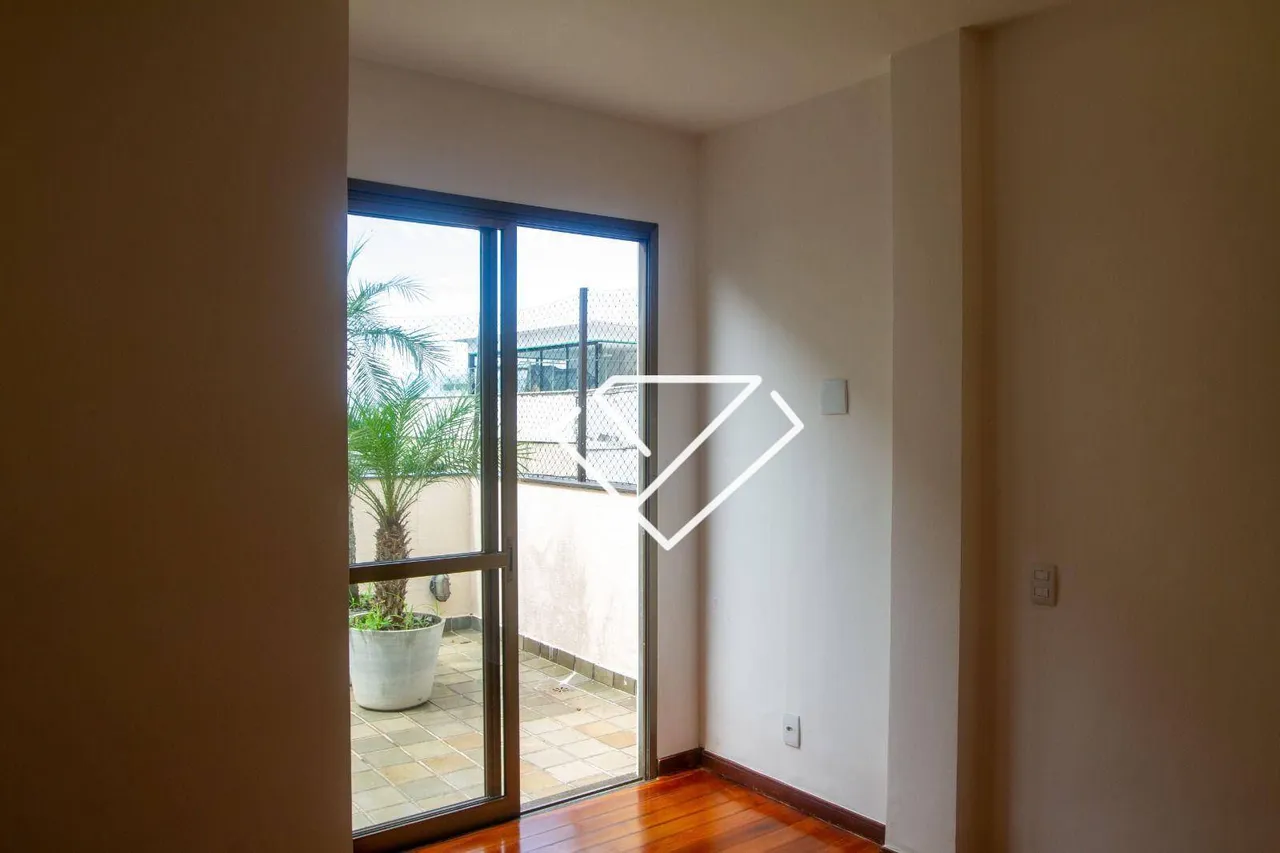 Apartamento com 3 dormitórios e varanda fechada 325 m² — photo 10