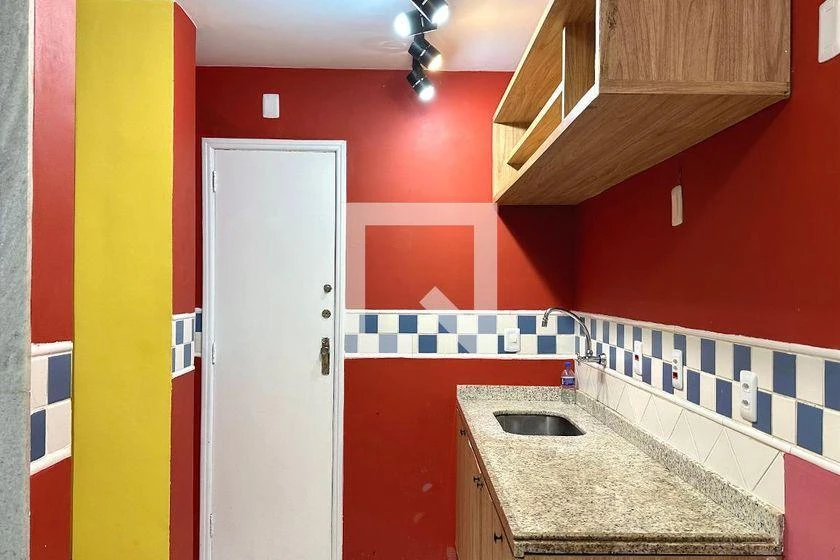 Apartment, 69 m², with wood or laminate floors — photo 11
