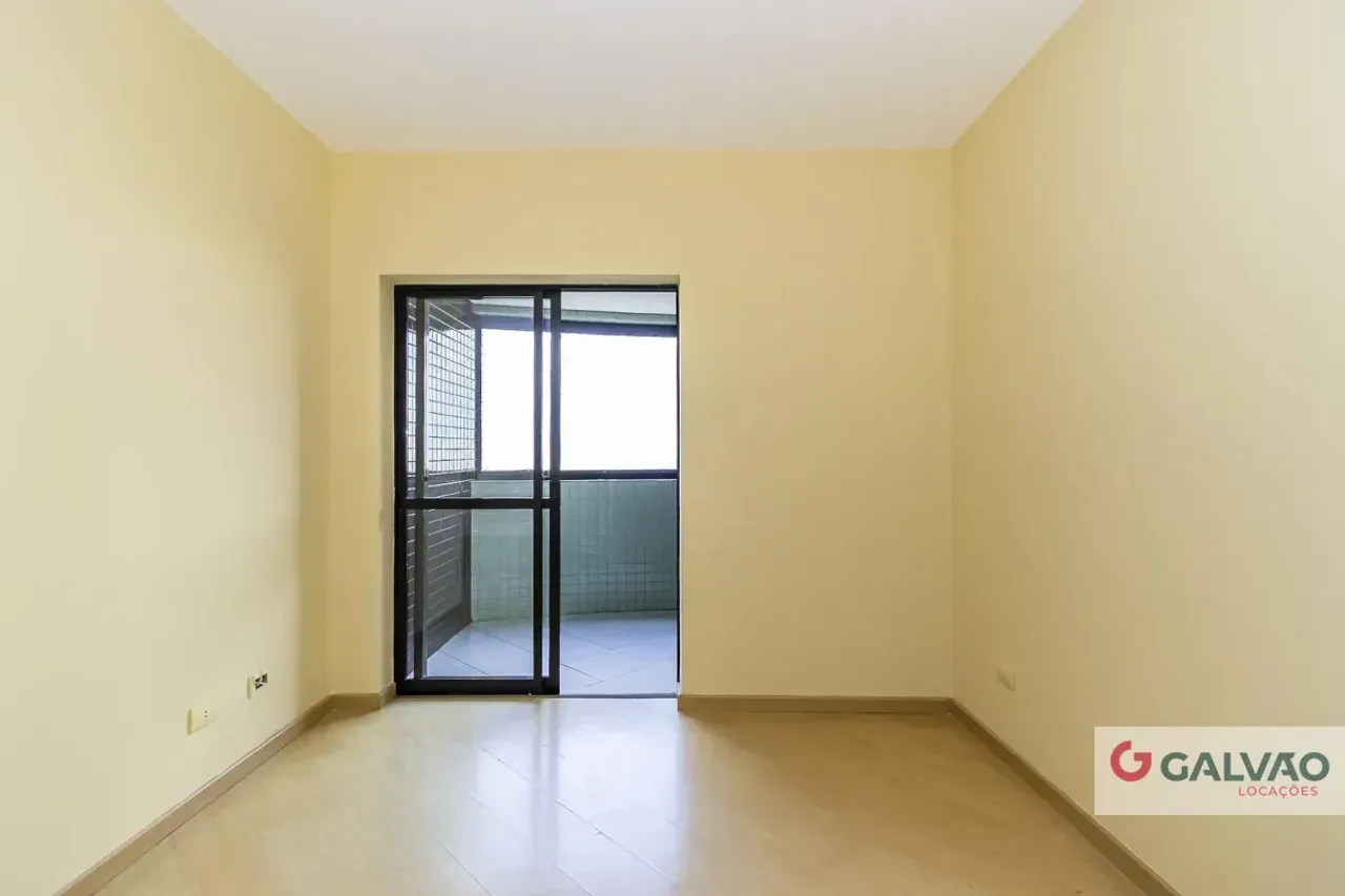 Rental apartment with 3 bedrooms and a balcony — photo 16