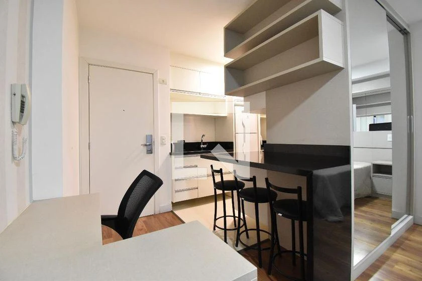 Furnished studio, 35 m², with a home office — photo 11