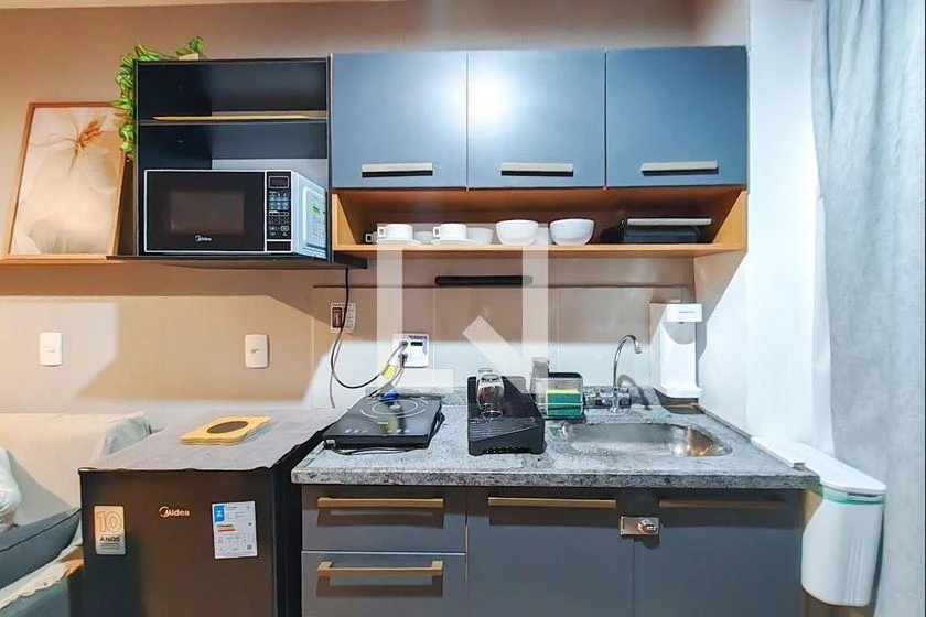 One-bedroom apartment in a building with a gym — photo 25
