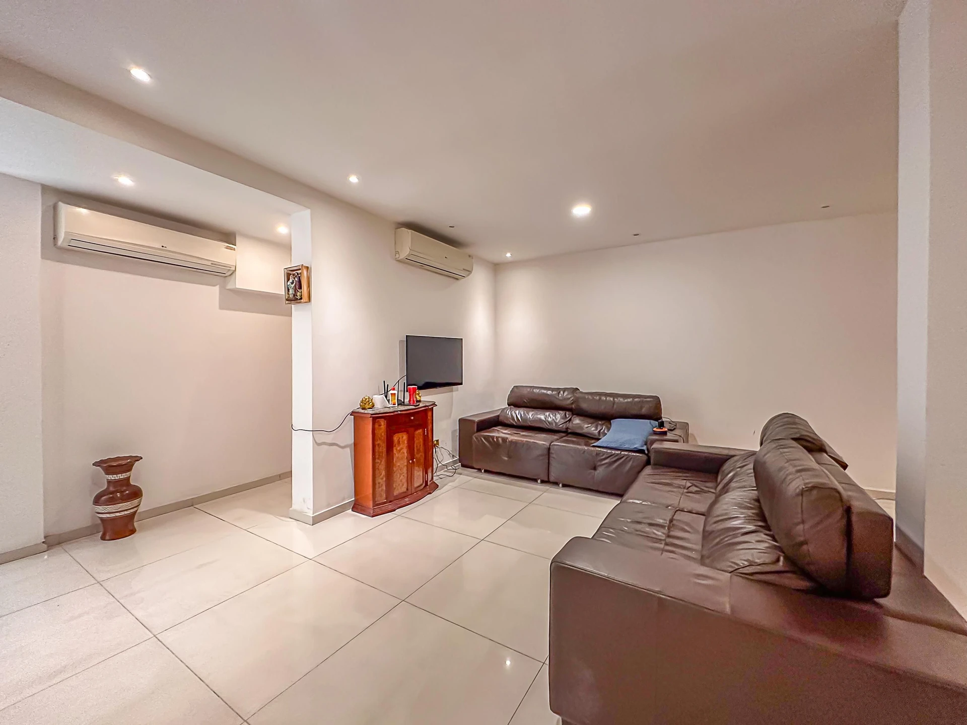 Furnished house with 3 bedrooms and a washing machine — photo 8