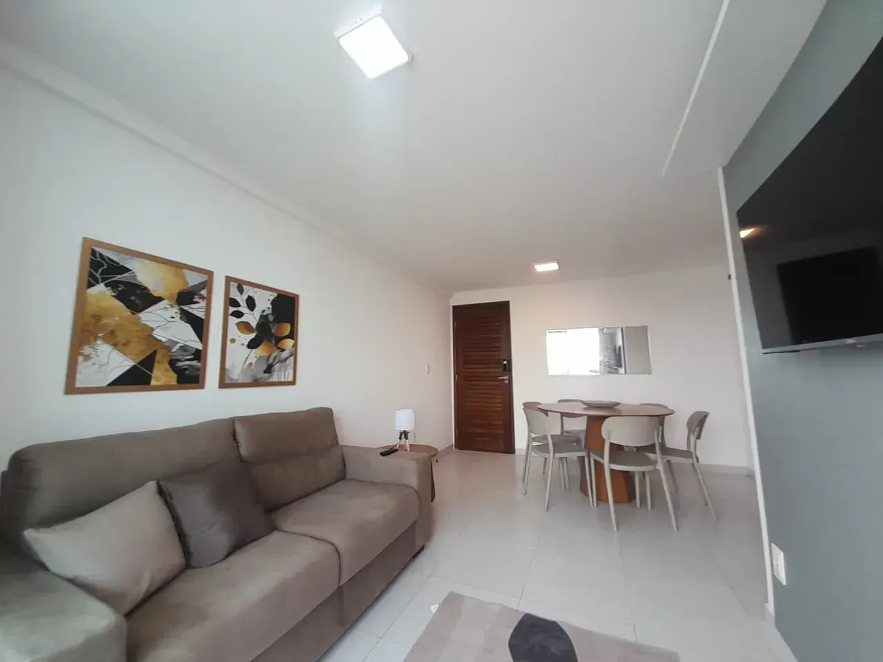 Furnished 3-bedroom apartment with a private BBQ — photo 4