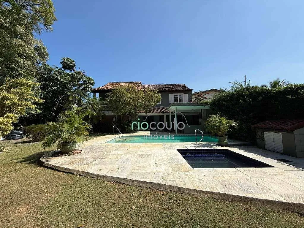 Casa com 5 quartos, 990 m² e 2 vagas, perto das janelas — photo 78