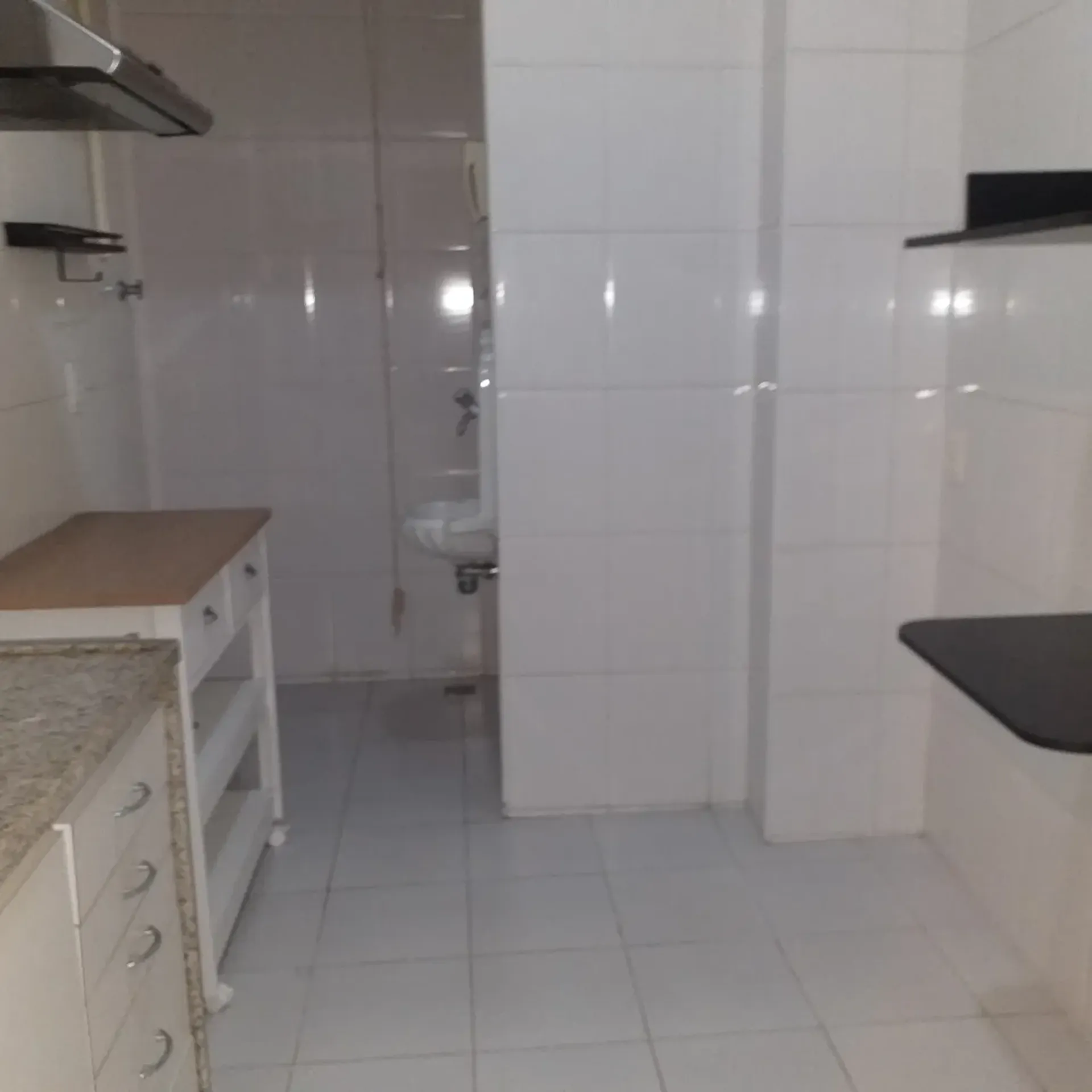 2-bedroom apartment with 3 bathrooms and glass shower — photo 25
