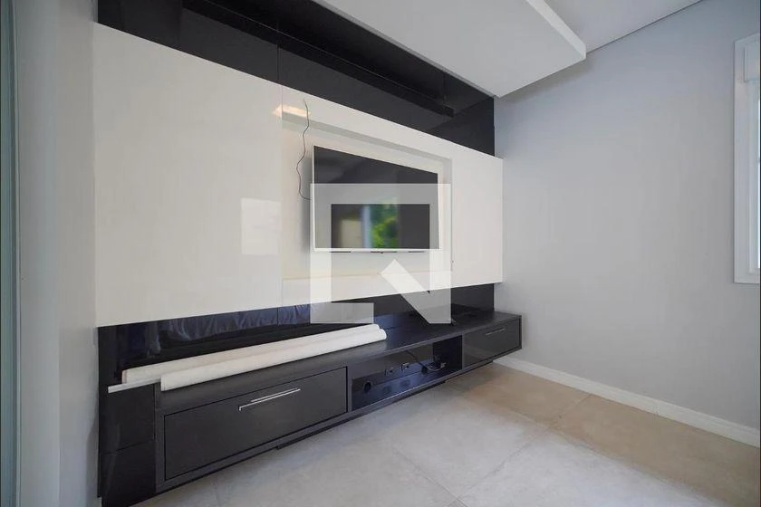Floor-to-ceiling windows in a 4-bedroom house, 300 m² — photo 16