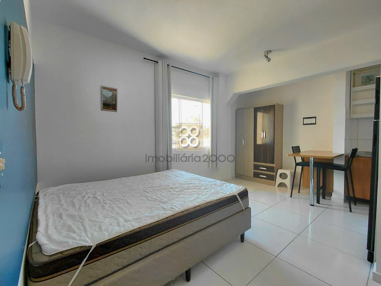 1-bedroom apartment with a compact kitchenette corner — photo 6