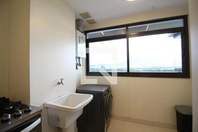 130 m² apartment with 3 bedrooms and enclosed balcony — photo 42