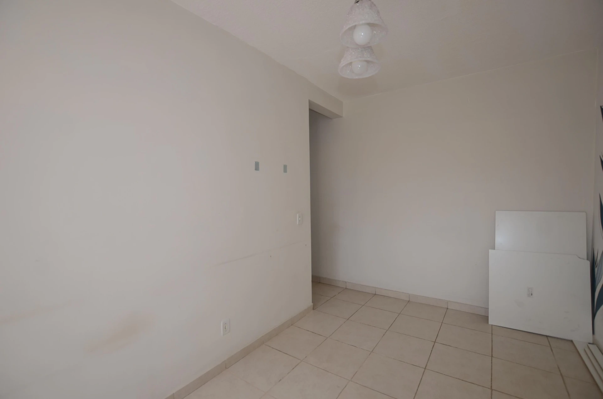 Apartamento de 2 quartos em condomínio com piscina — photo 18