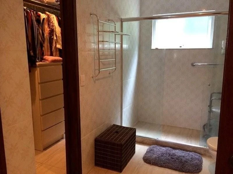 Furnished house 945 m² with 4 bedrooms and 5 bathrooms — photo 7