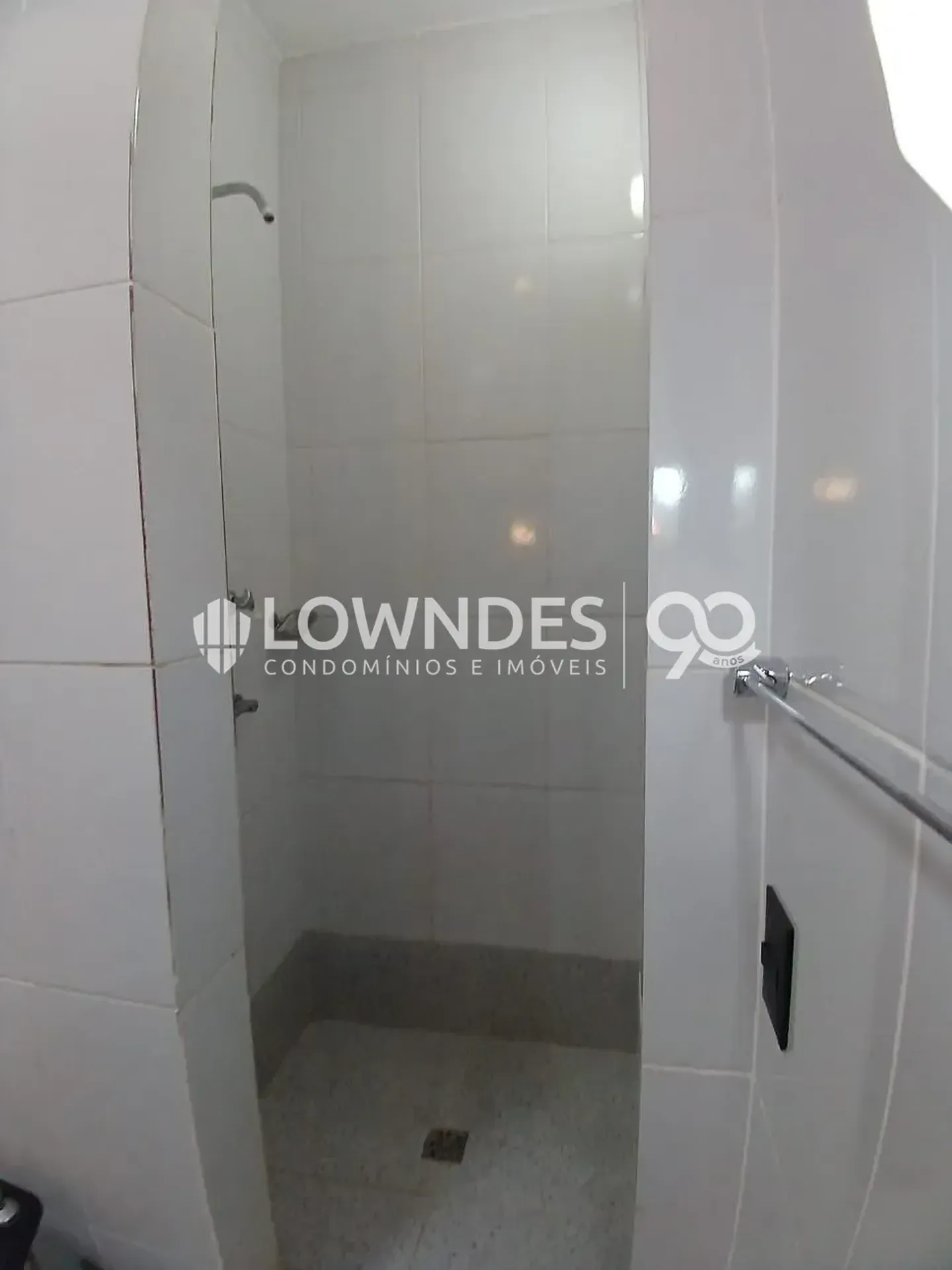 3-bedroom apartment with 1 bathroom and parking space — photo 37