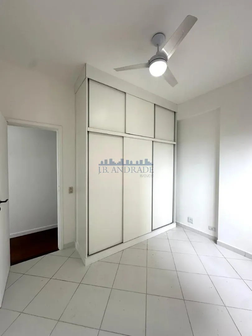 Glass-enclosed balcony in a 4-bedroom apartment, 197 m² — photo 27