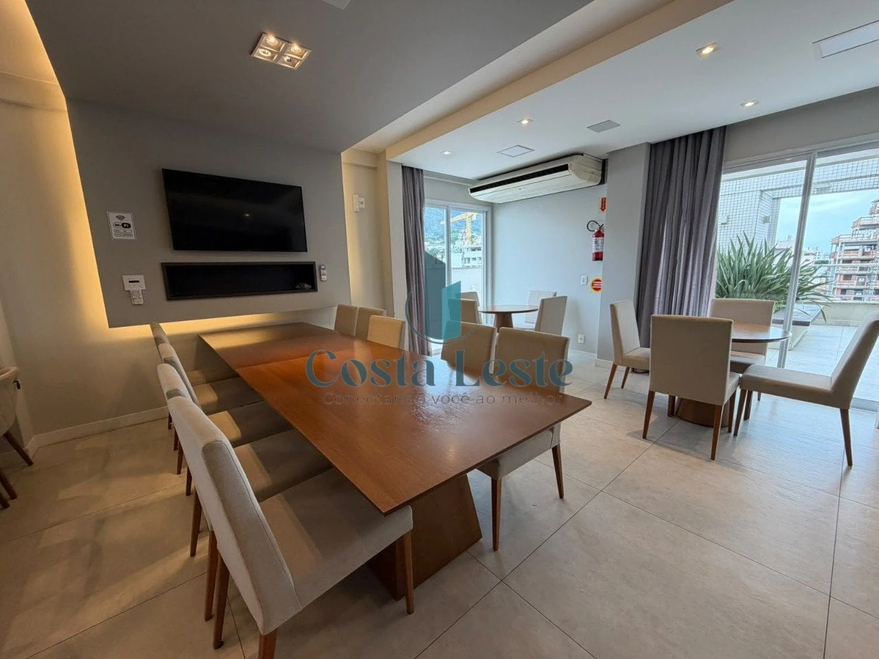 One-bedroom apartment with a washing machine — photo 7