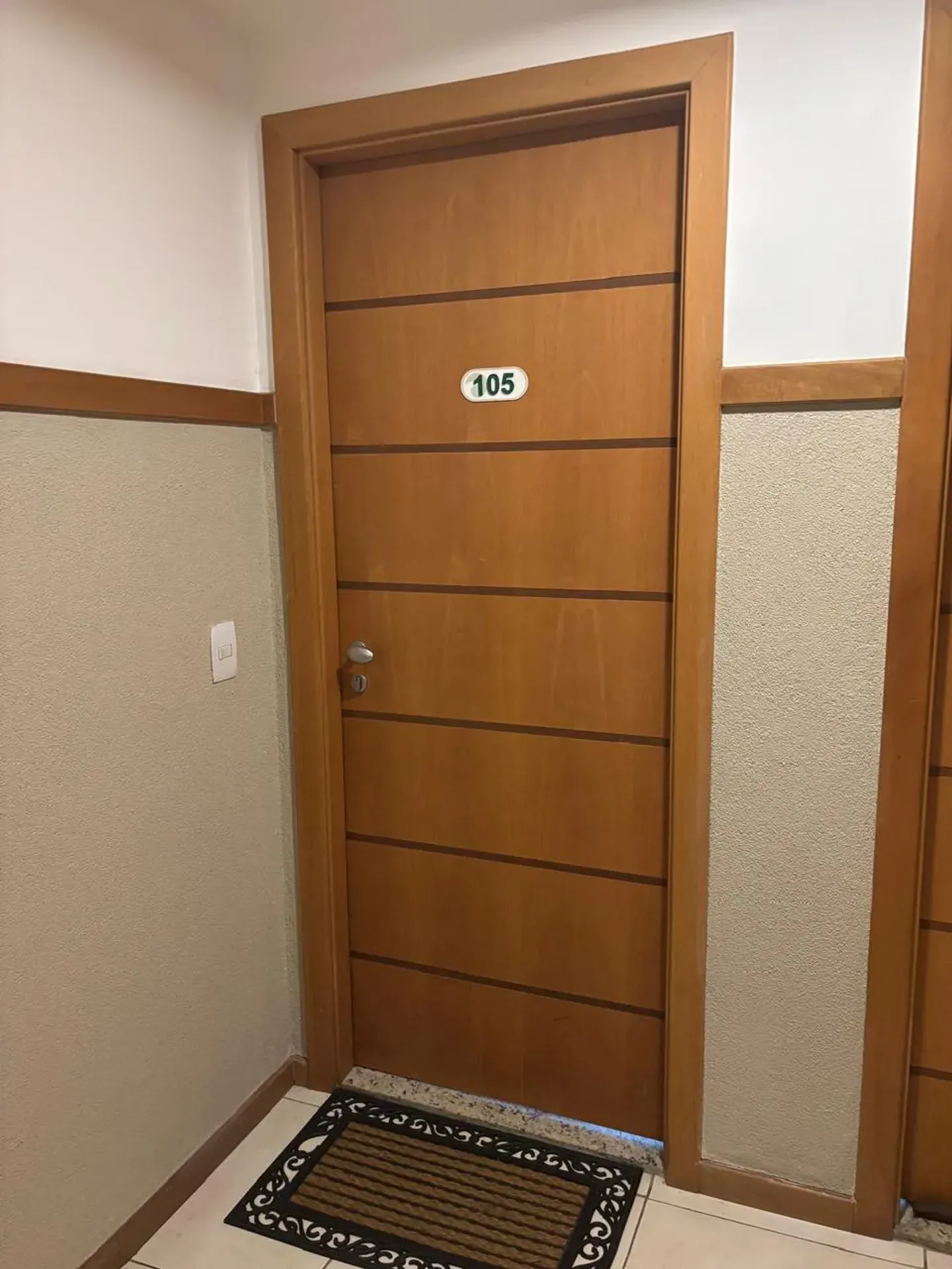 Furnished apartment with 3 bedrooms and en-suite — photo 2