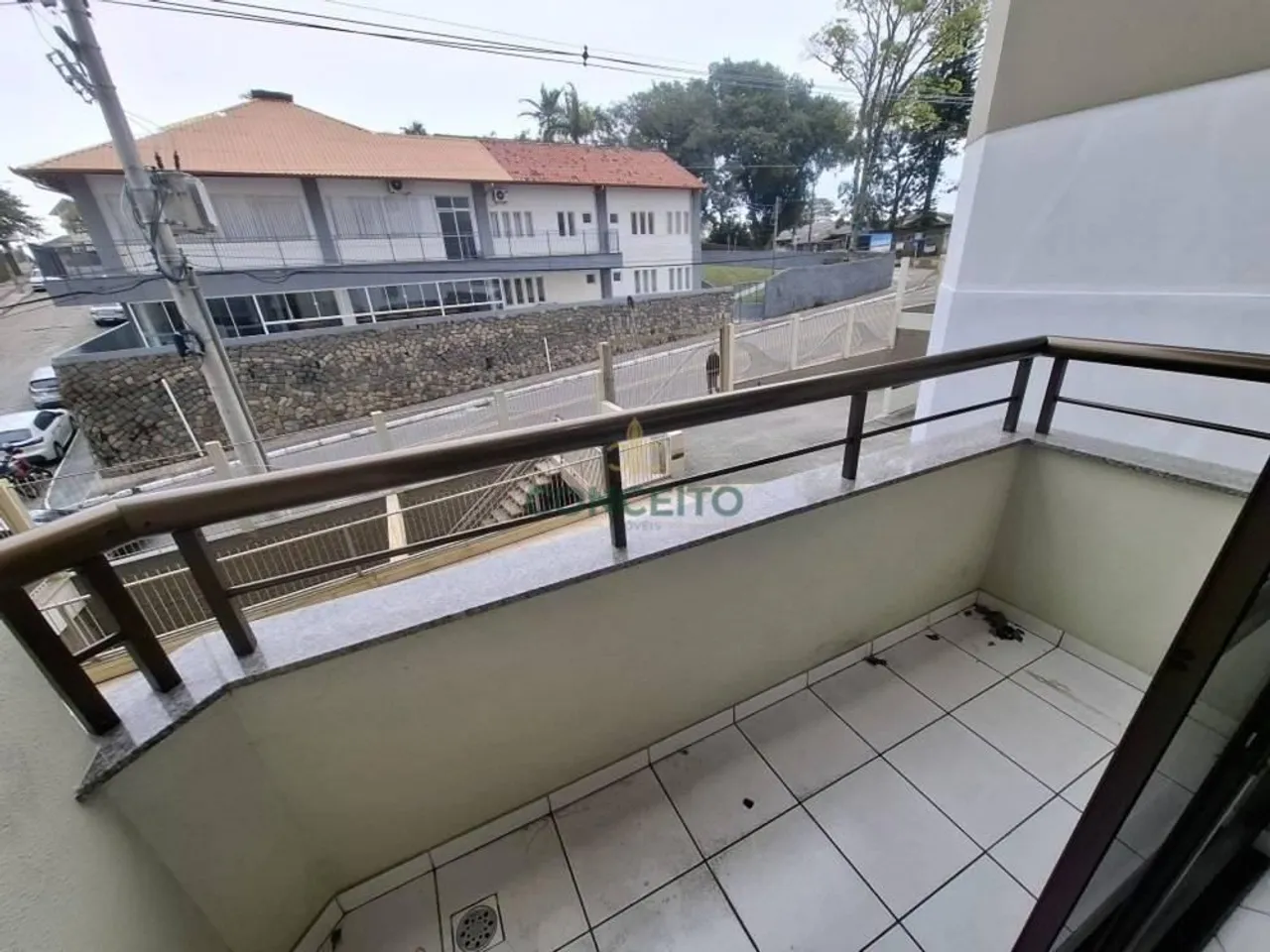 3-bedroom apartment in a building with a gym — photo 9