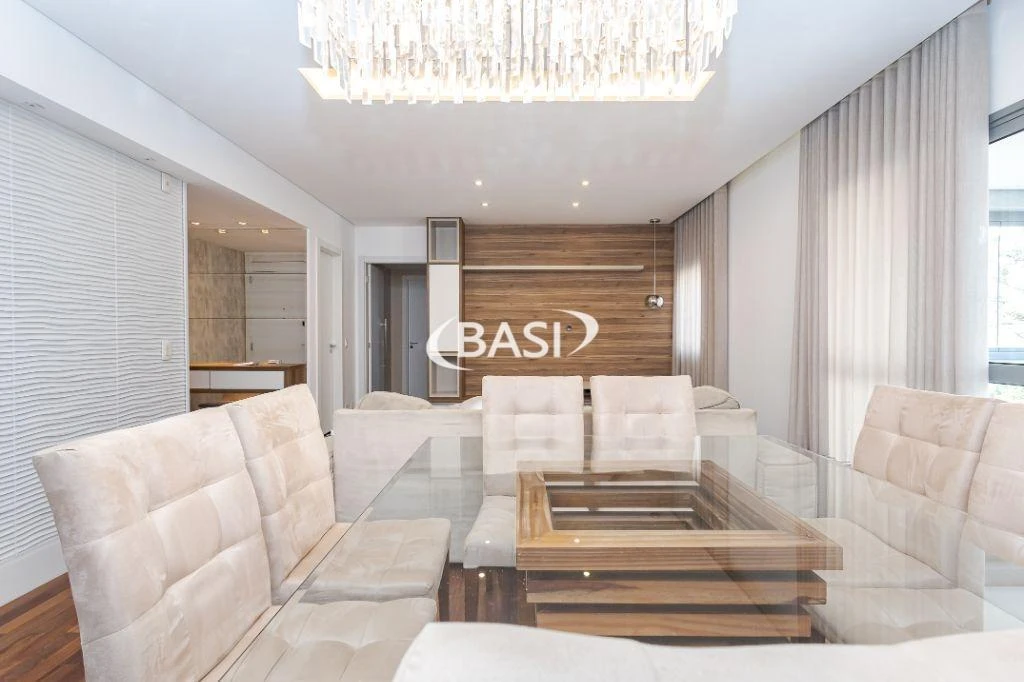Apartamento amueblado 3 suites con 214 m² y balcón