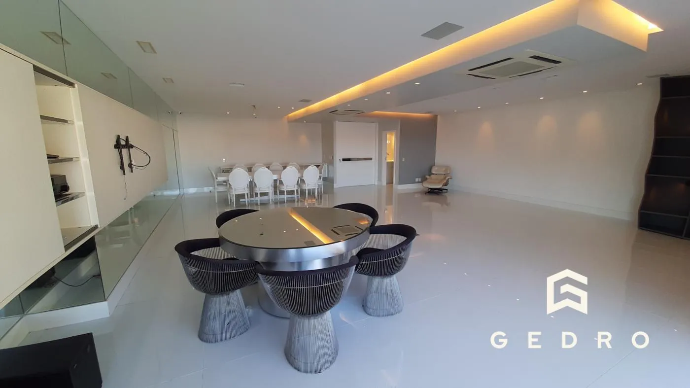 Furnished apartment, 320 m², with a water view — photo 19