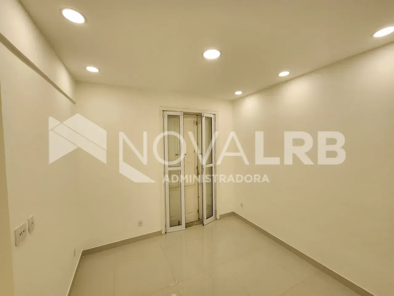 3-bedroom apartment with 90 m² and closed kitchen — photo 10
