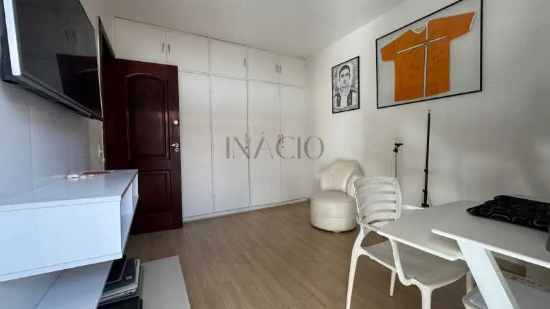 Apartamento mobiliado com 4 quartos e 2 banheiros — photo 17