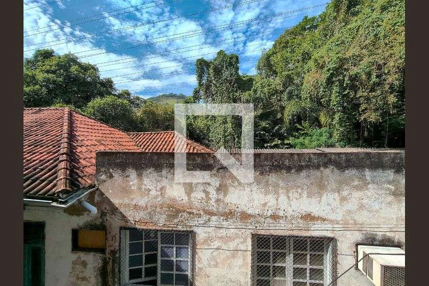 3-bedroom apartment with a terrace and 100 m² — photo 25