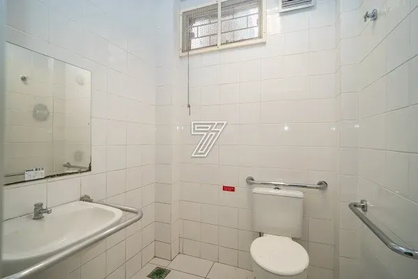 Unfurnished house with 5 bedrooms and 5 bathrooms — photo 12