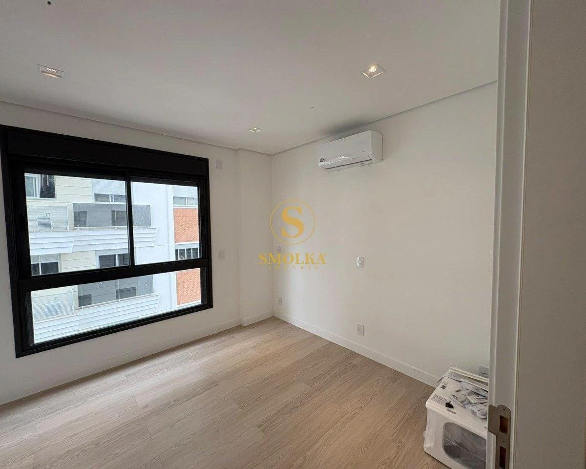 Furnished apartment, 85 m², with a grill on the balcony — photo 7