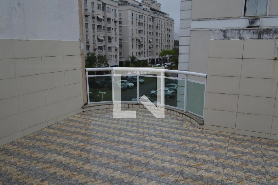 Casa de 3 dormitorios con balcón y jardín privado — photo 38