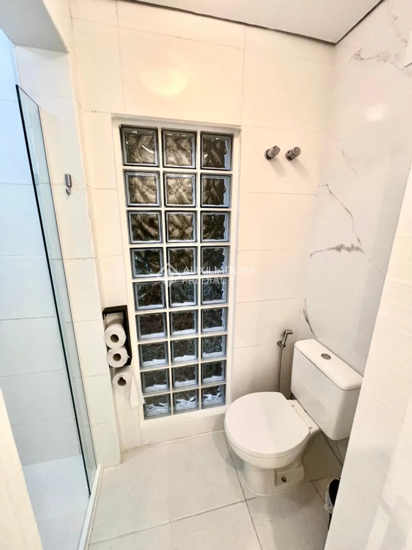 Estúdio mobiliado de 30 m² com churrasqueira na varanda — photo 15