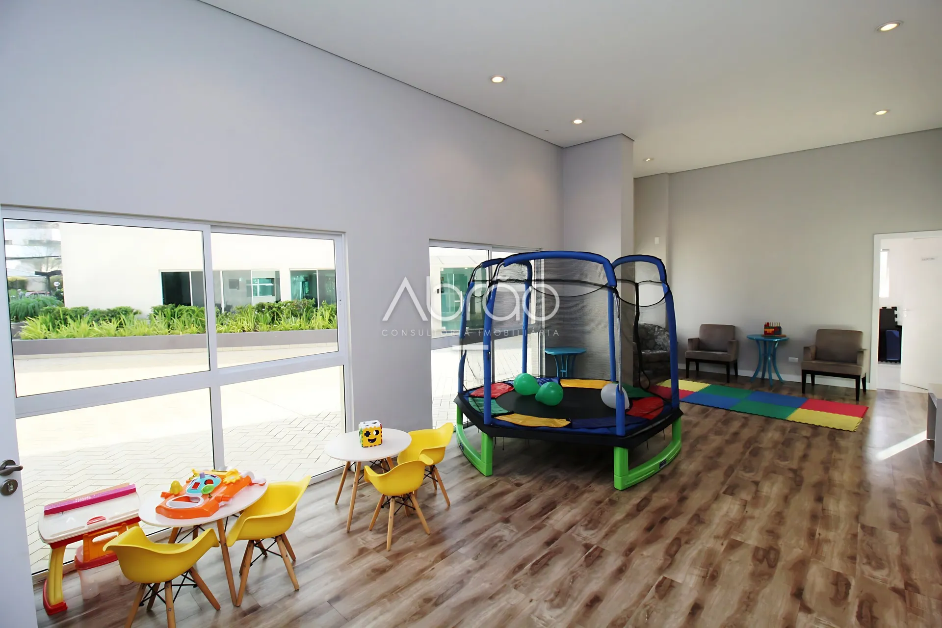Furnished duplex apartment with 4 suites and 5 baths — photo 39