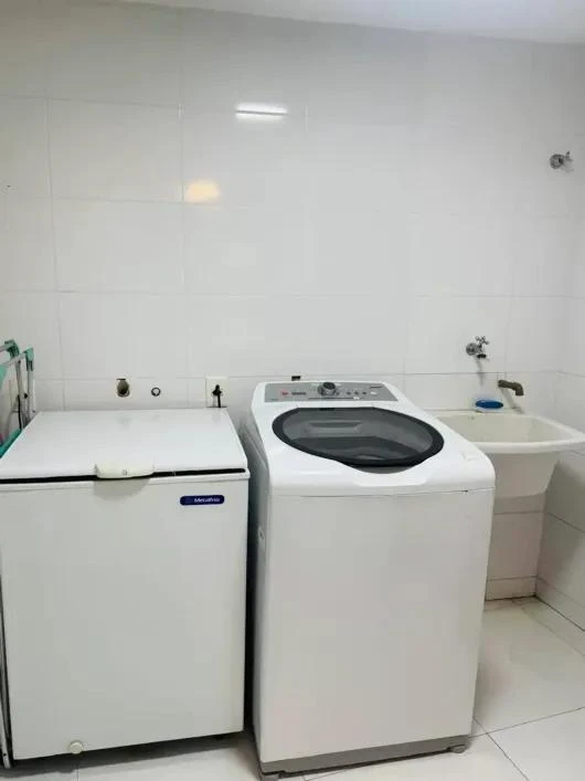 Furnished house with 4 en-suite bedrooms and 6 baths — photo 25