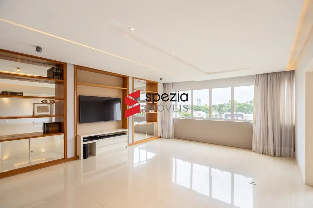 332 m² apartment with 2 bedrooms and 5 bathrooms — photo 9