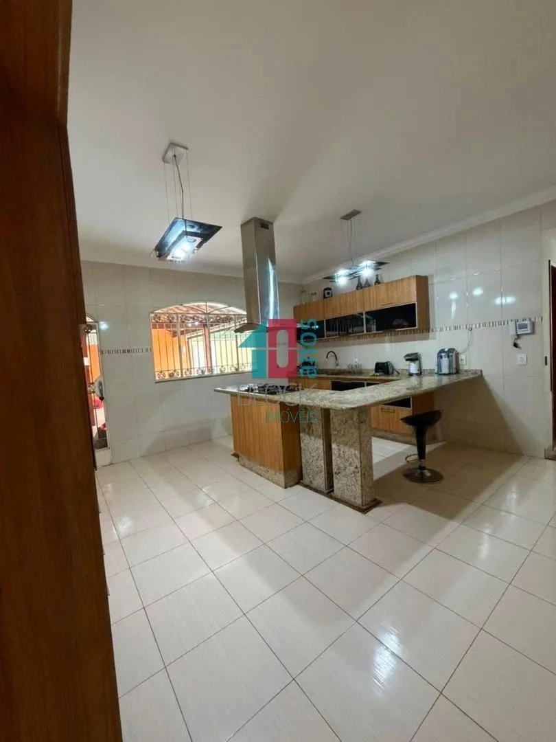 House with shared outdoor pool, 2 bedrooms and 400 m² — photo 19