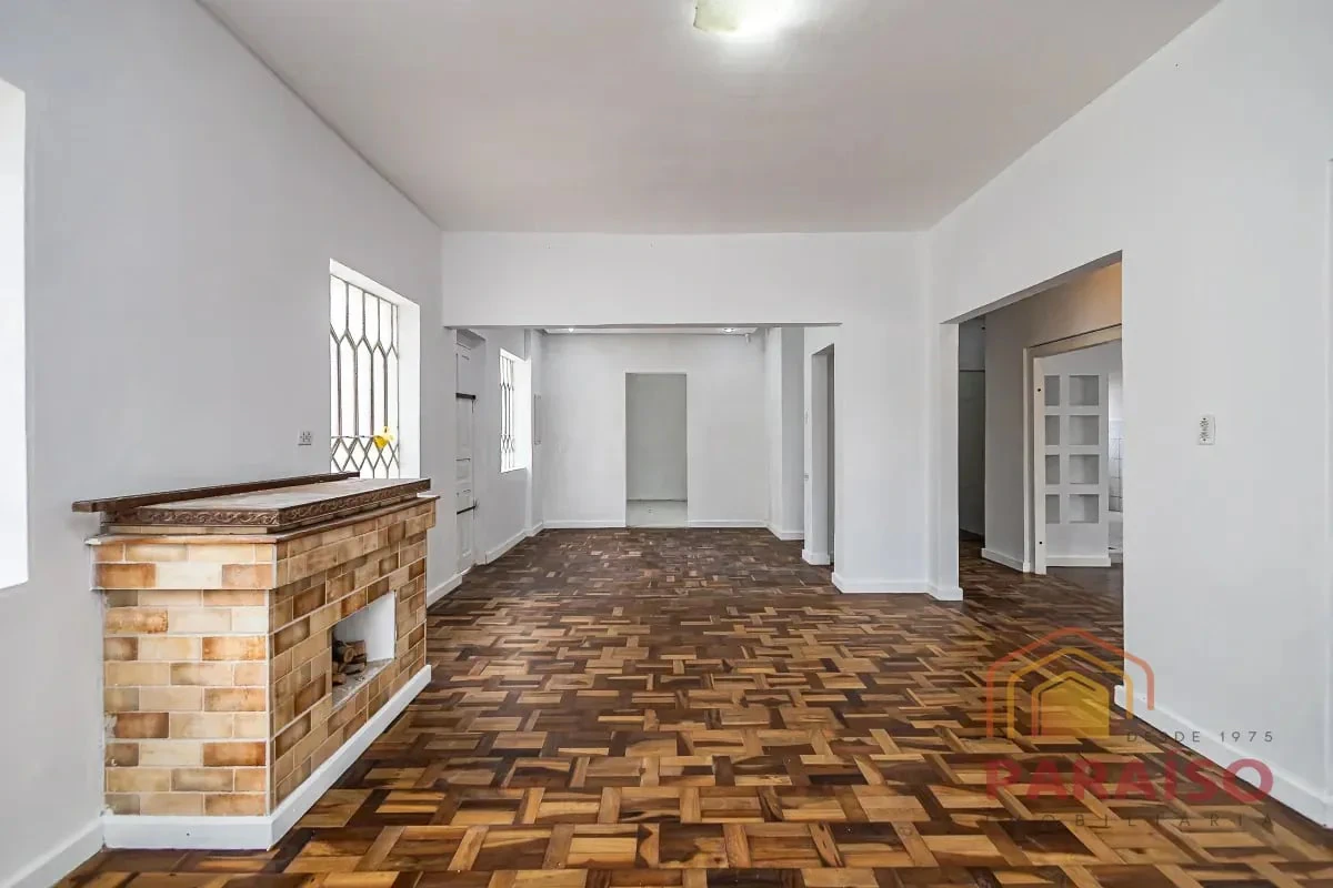 Деревянный пол или ламинат и 4 спальни: дом 165 м² — photo 18