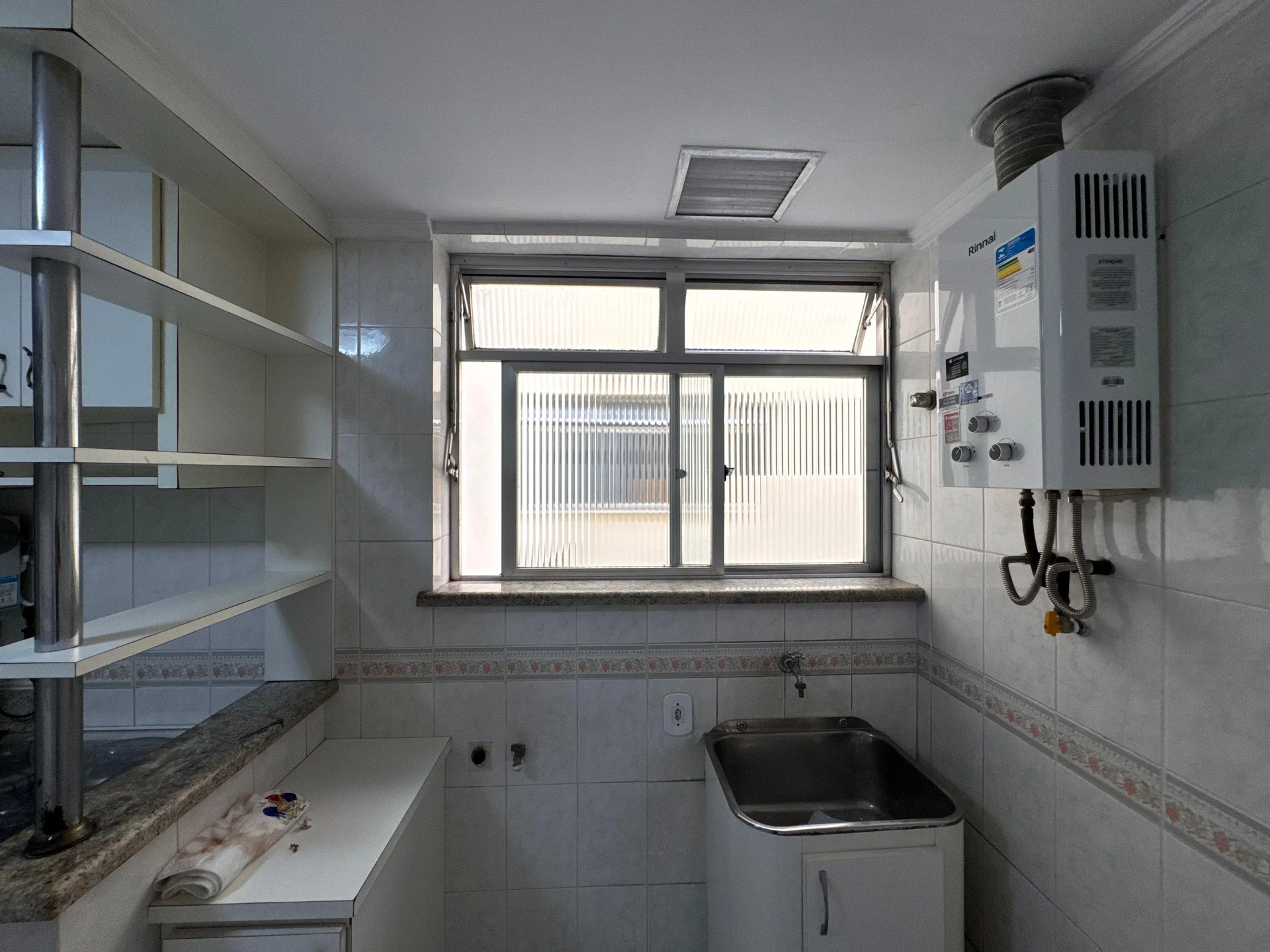 Орендна квартира з балконом: 2 кімнати та 1 спальня з ванною — photo 7