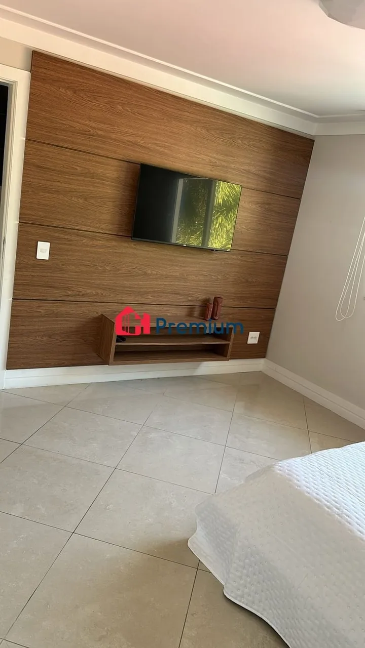 4-bedroom house with 5 bathrooms and a balcony grill — photo 5