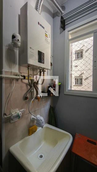 Furnished apartment, 32 m², with floor-to-ceiling windows — photo 28