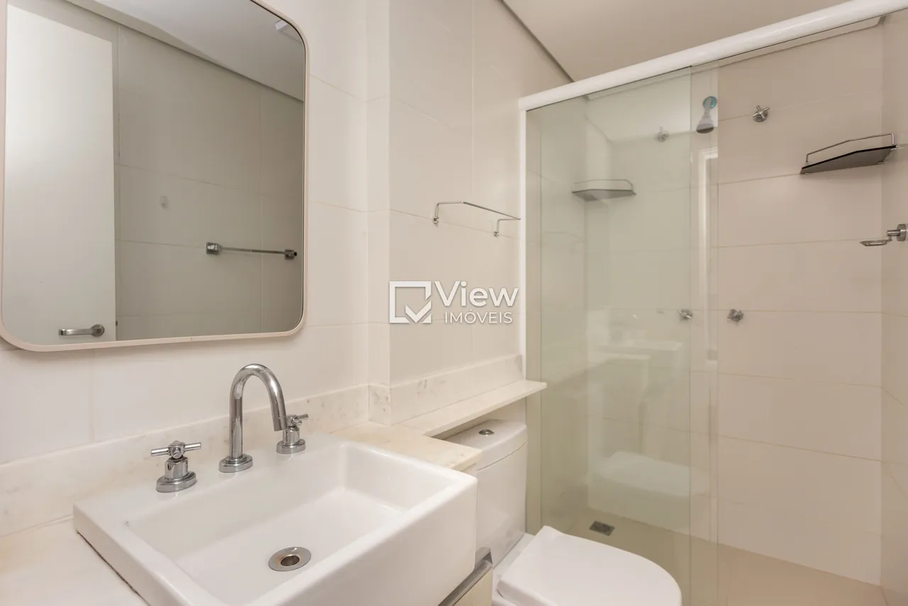 Furnished 36 m² studio with balcony and 1 en-suite bathroom — photo 15