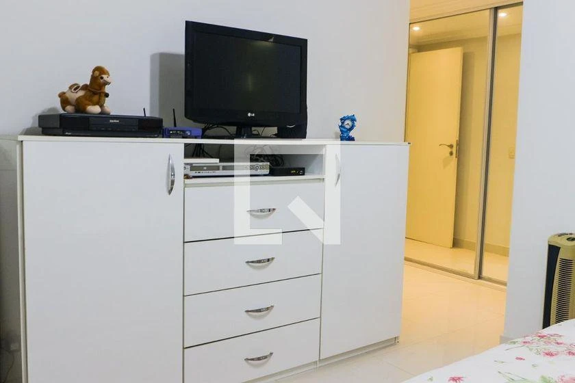 Furnished apartment, 150 m², with a glass-enclosed balcony — photo 44