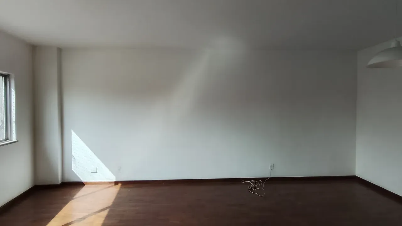 Apartamento no 4º andar com piso de madeira ou laminado — photo 17