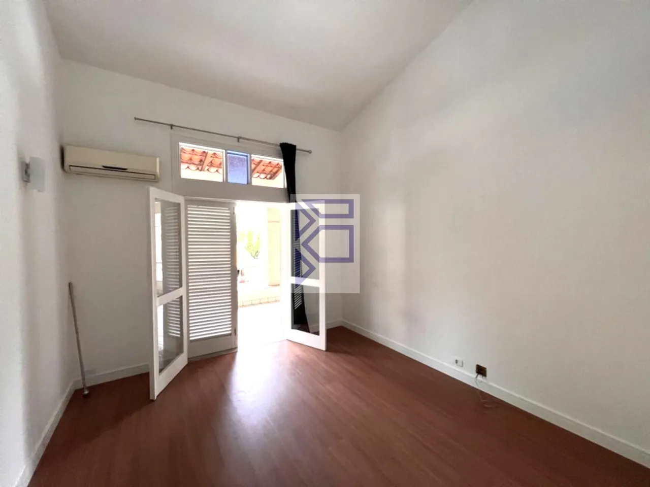 Casa com 5 quartos e 5 banheiros, vaga para 5 carros — photo 13
