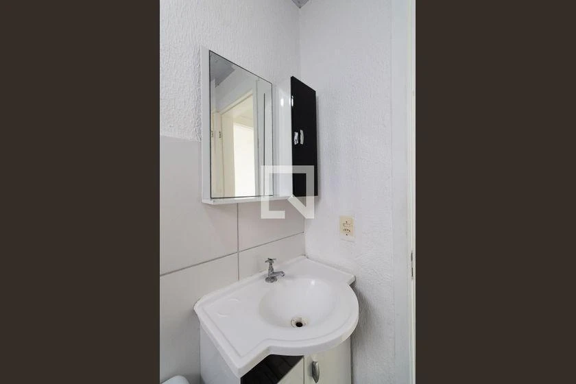 Apartamento con piso de cerámica, 2 dormitorios y 1 plaza — photo 41